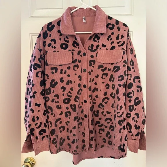 ePretty Chicago brand pink/rose cheetah design thin shacket jacket. Size Med - Picture 1 of 12